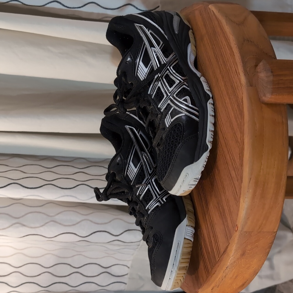 ASICS Brand New Volleyball Court Sneakers